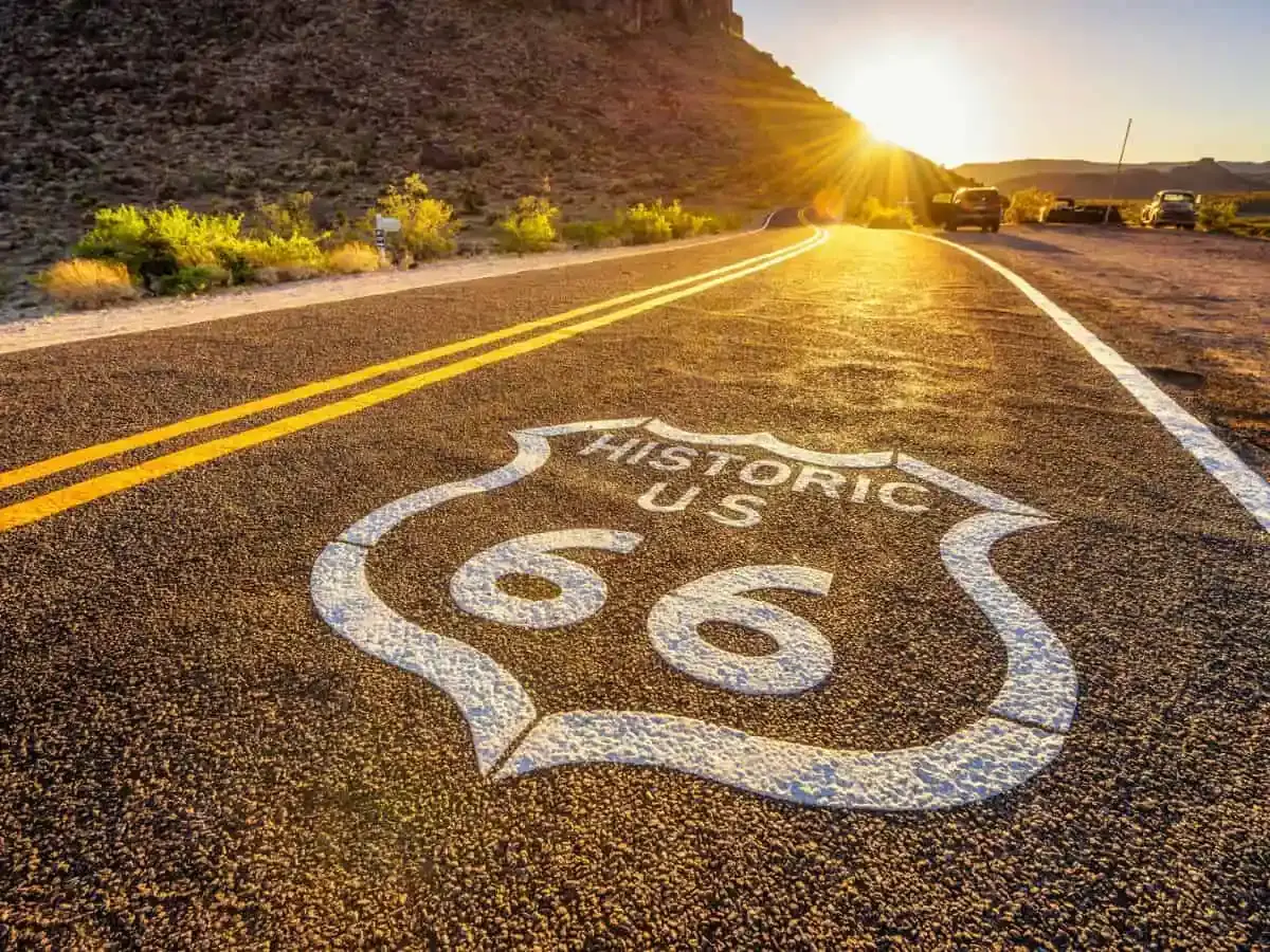În drum pe asfaltul legendei: Route 66 așa cum n-ai mai văzut-o