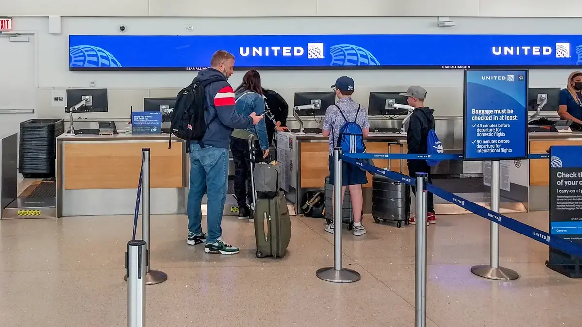 Mama a fost lăudată pentru că s-a opus angajaților United Airlines