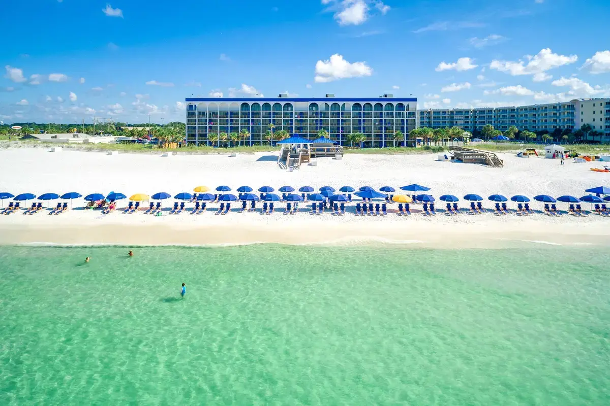 Panhandle Resort se mândrește cu un bar exclusiv de înot