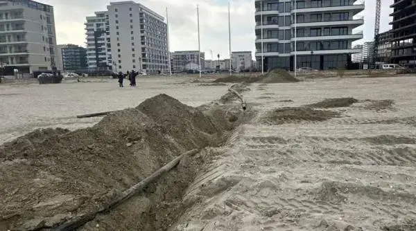 Poluarea mării amenință turismul de vară