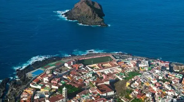 Tenerife detronează Santorini și devine cea mai apreciată destinație insulară din Europa