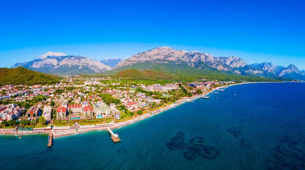 Turcia vs România: Ce strategii atrag turiștii români