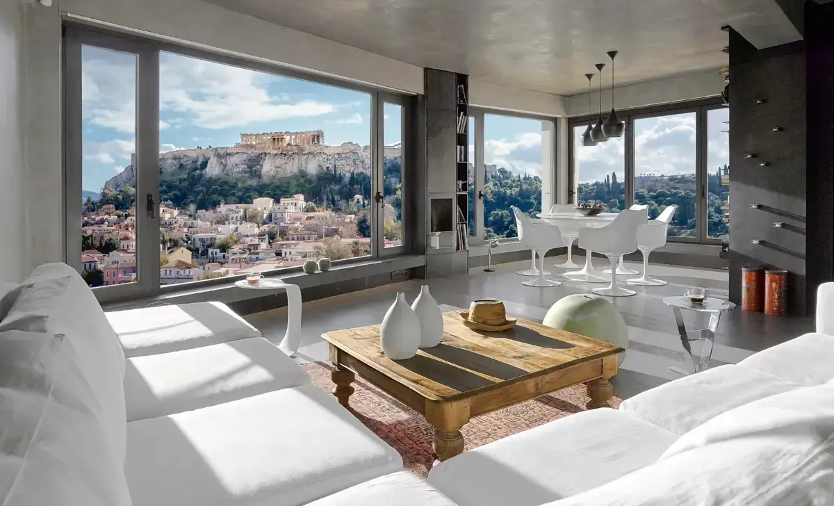 Vise cu Acropole: Descoperă cele mai spectaculoase Airbnb-uri din Atena