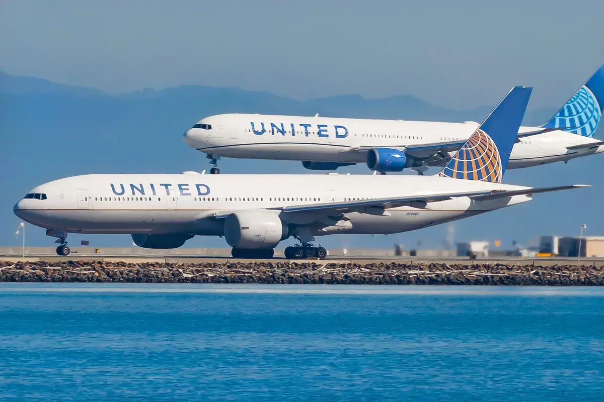 Zborul United Airlines se confruntă cu întârzieri prelungite în timpul călătoriei către San Francisco