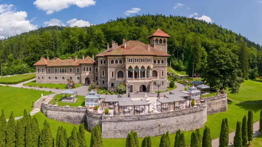 Patru castele spectaculoase din România pe care trebuie să le vizitezi