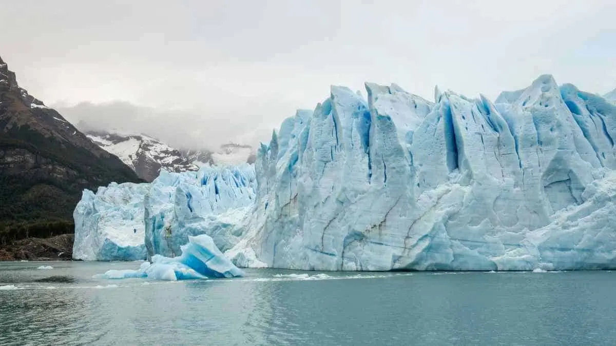 Reguli mai stricte pentru turismul la ghețarul Perito Moreno din Patagonia