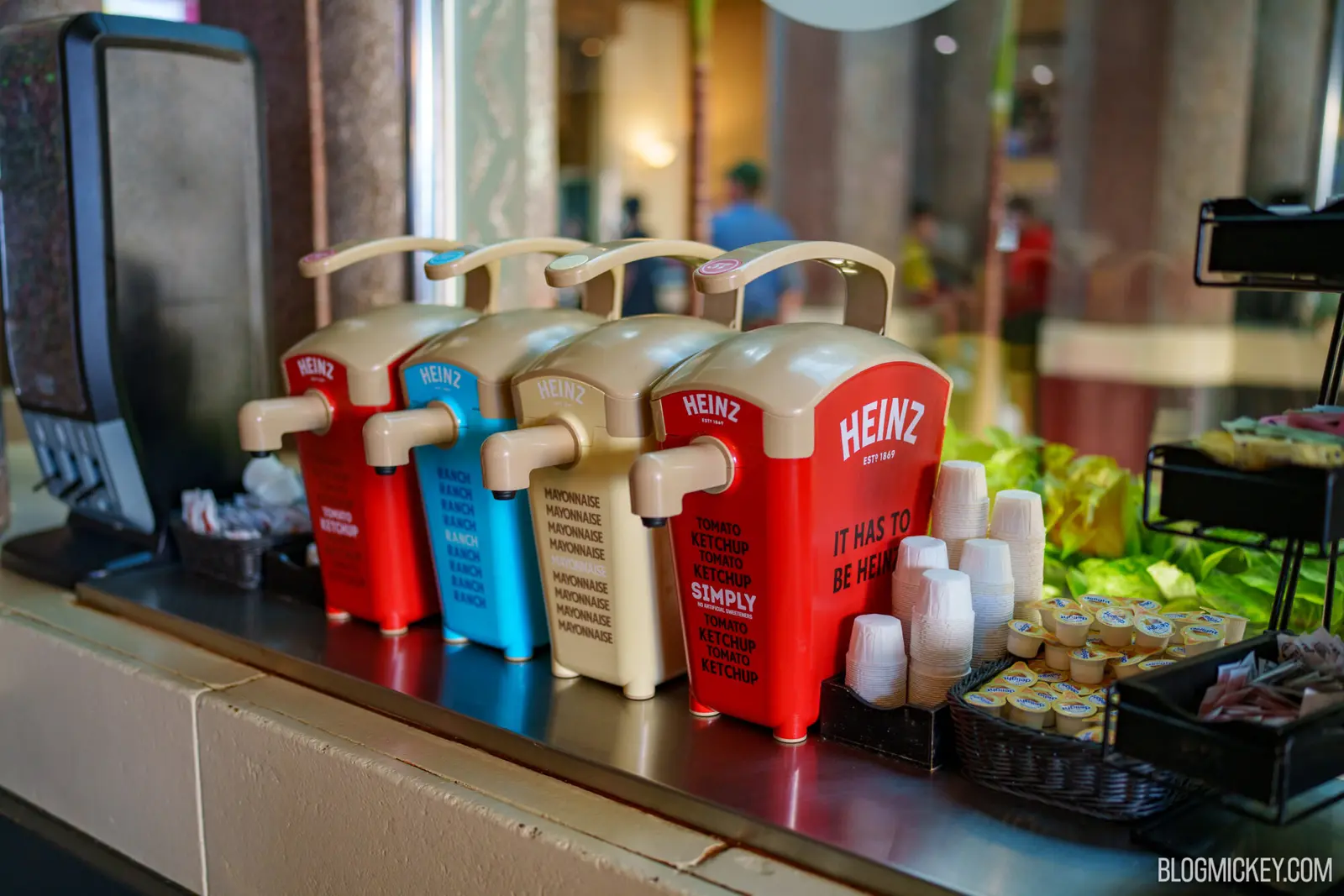 Heinz aduce condimentele colorate în Disney World