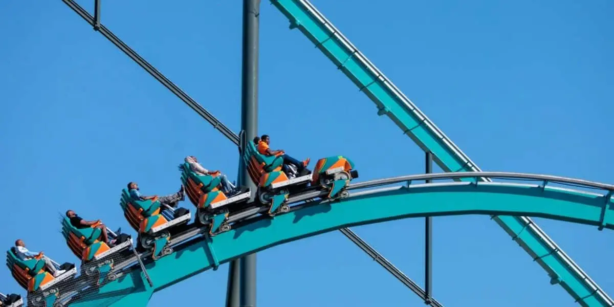 Six Flags închide urgență roller coaserele după decesul unui vizitator