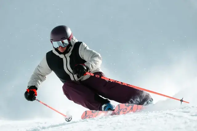 SCOTT Sports lansează cască Element Pro MIPS: protecție și confort pentru schiitori