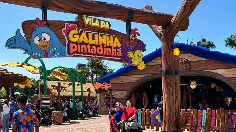 Lumea magică a Găinușei Pintadinha prinde viață în Brazilia
