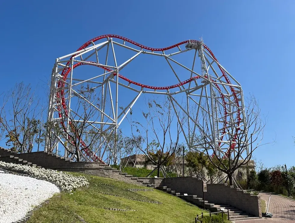 Zamperla lansează prima montă rusă cu inimă dublă din lume la Lotte World Adventure Busan